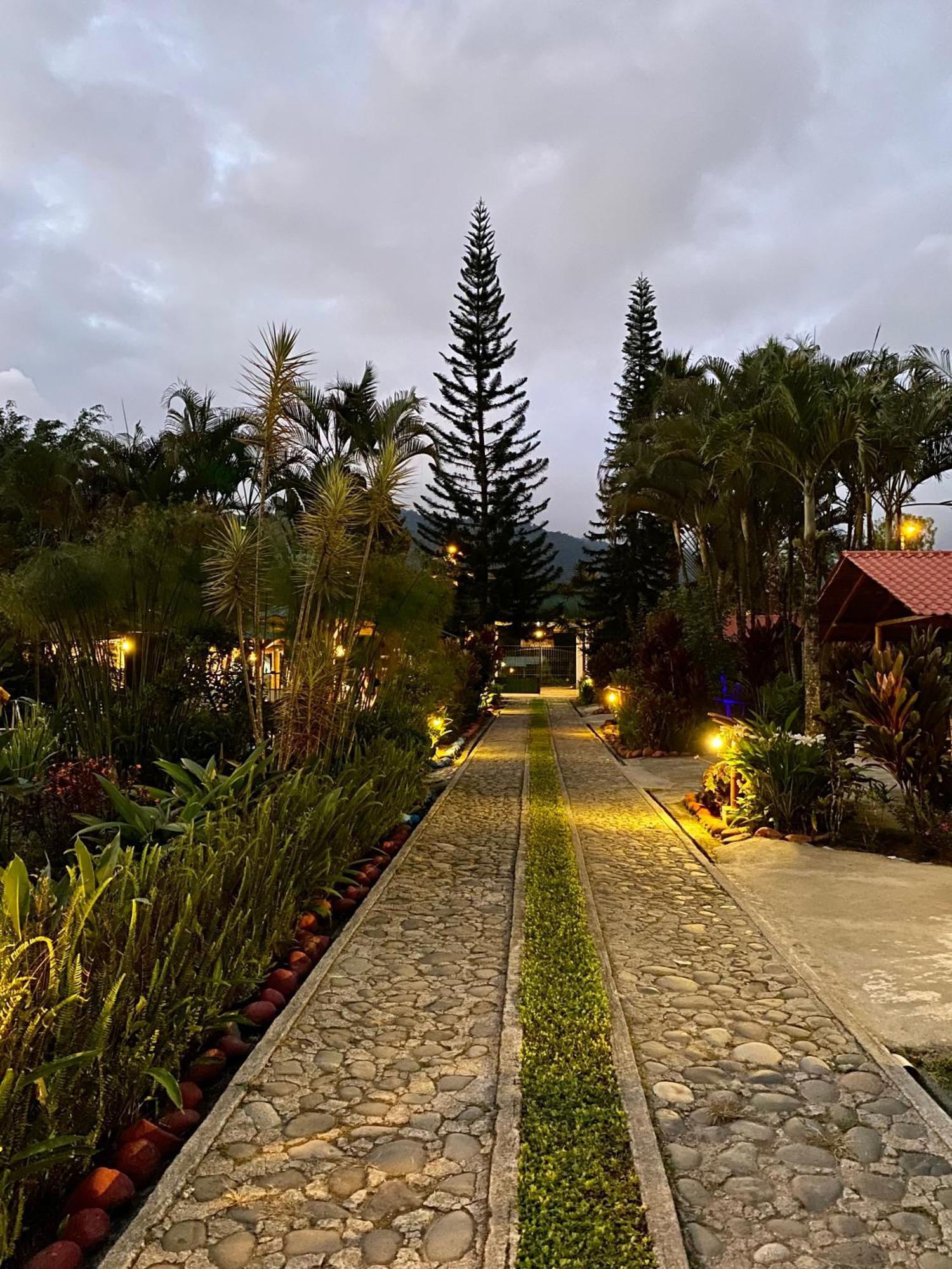 Hosteria Arasari Mindo Exterior photo